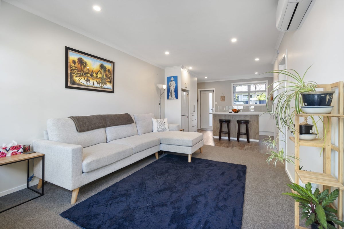 43 Hereford Street, West End, Palmerston North - Carousel 2