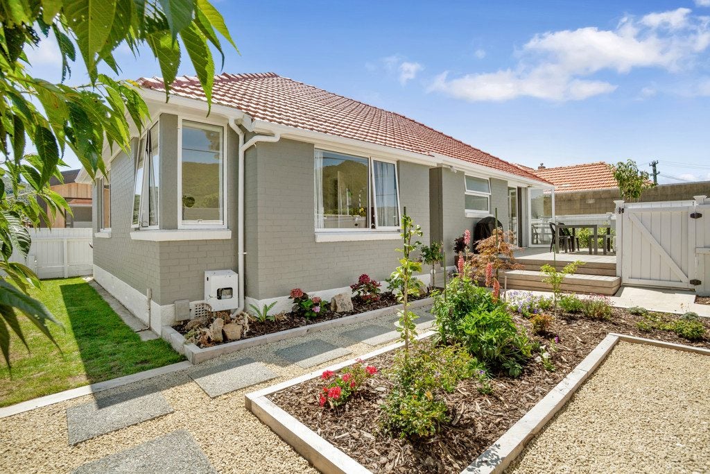 1105 High Street, Taita, Lower Hutt - Carousel 1