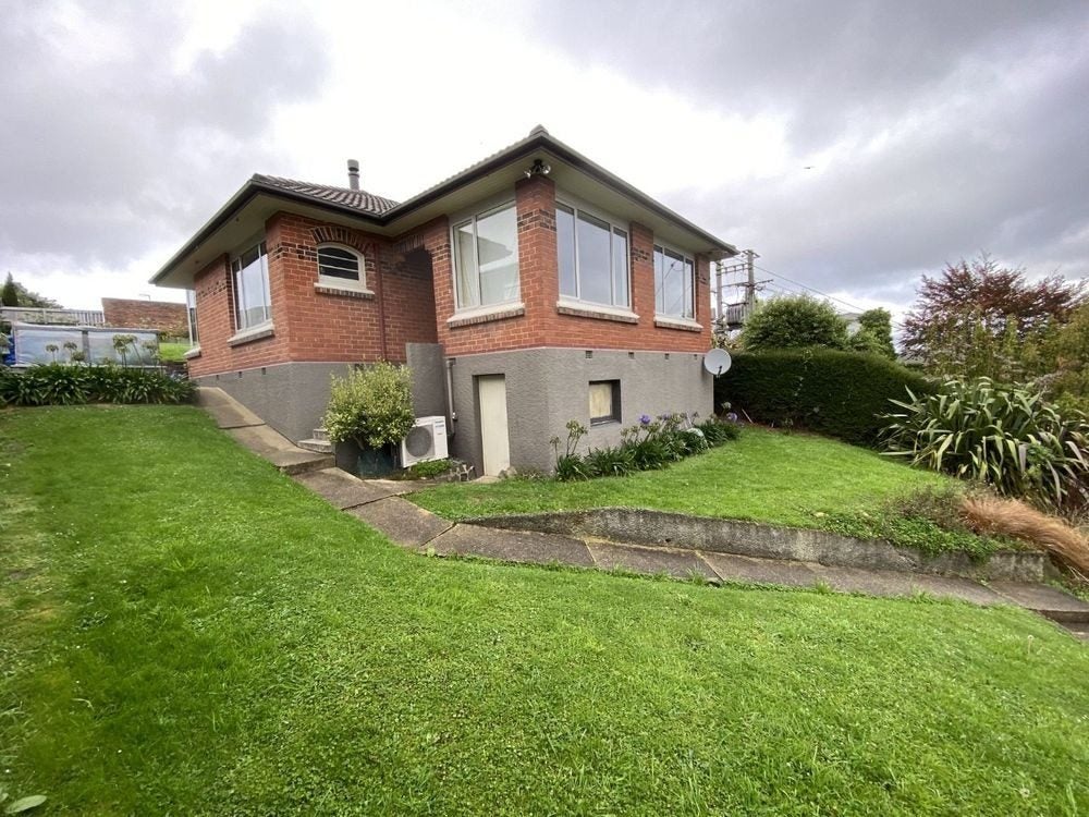273 Kenmure Road, Kenmure, Dunedin - Carousel 1
