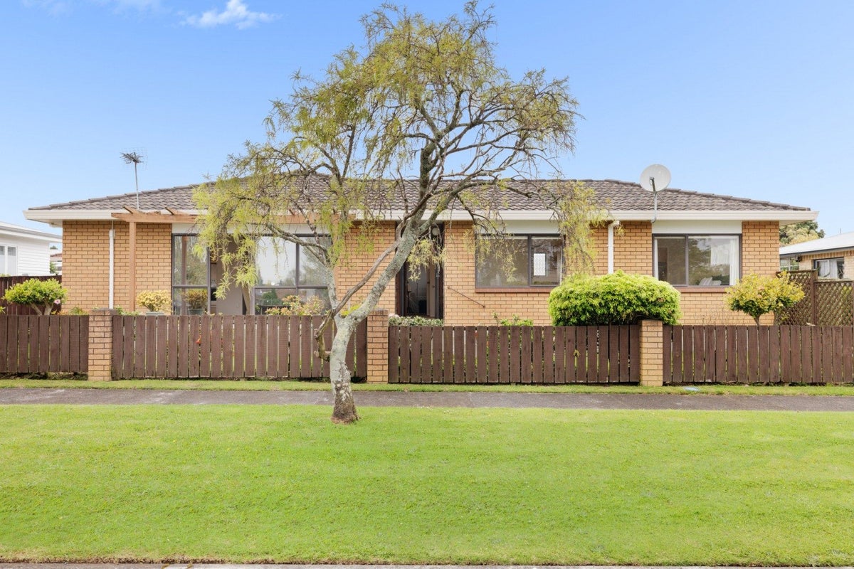 20A Devon Street, Greerton, Tauranga - Carousel 18