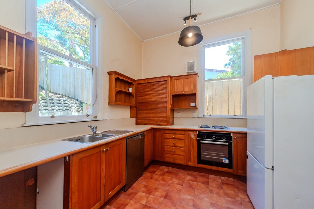 69 Aro Street, Aro Valley, Wellington - Carousel 2