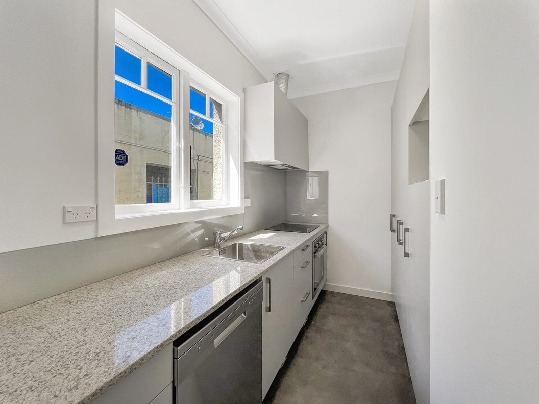 4/2 Railway Street, Newmarket , Auckland - Carousel 2