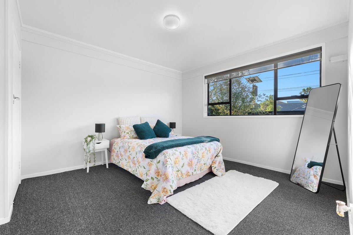 2/20 Bolton Street, Blockhouse Bay, Auckland - Carousel 2