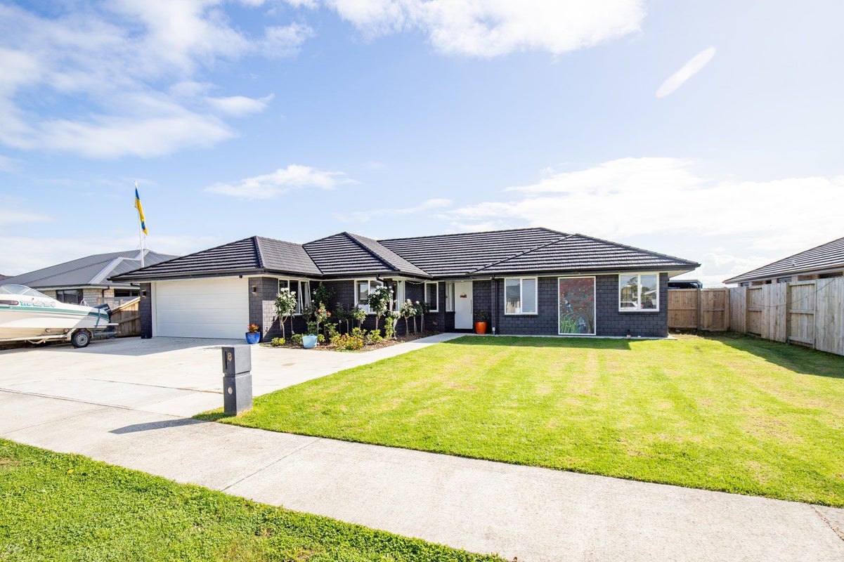 8 Costello Drive, Ngatea, Ngatea - Carousel 2
