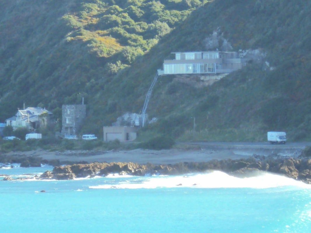 114 The Esplanade, Houghton Bay, Wellington - Carousel 20
