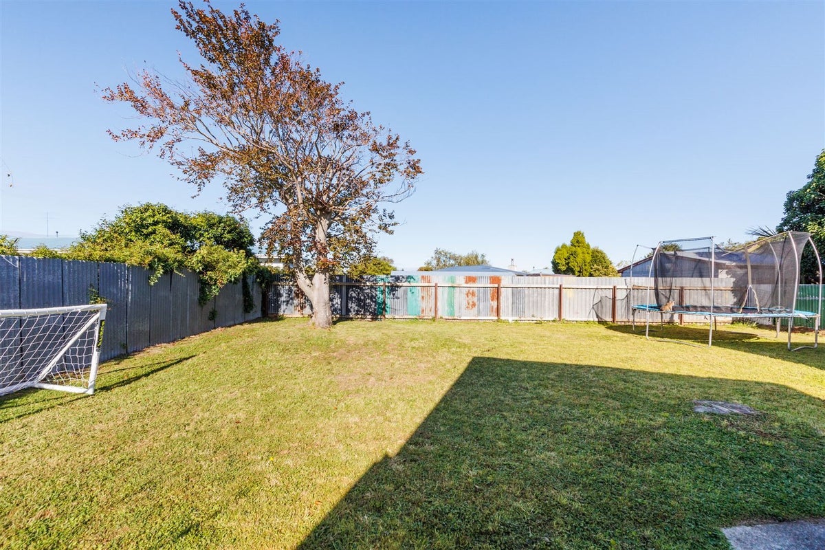 17 Winchester Street, Awapuni, Palmerston North - Carousel 15