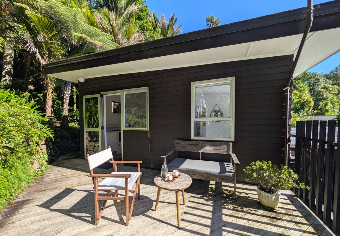 33 Valley Road, Titirangi, Auckland - Carousel 2