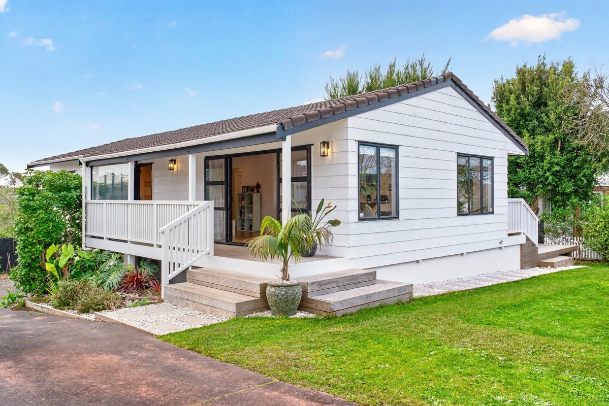 172 Luckens Road, West Harbour, Auckland - Carousel 42