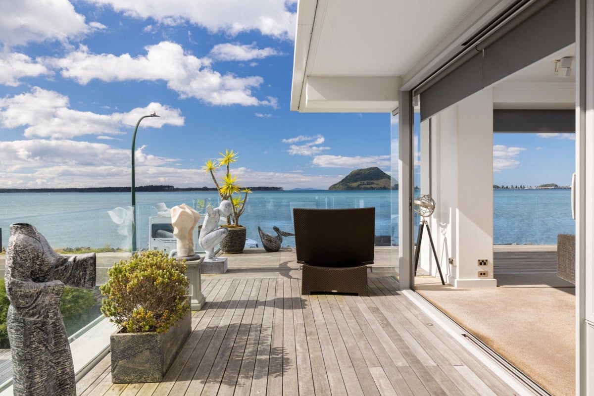 3/104 Harbour Drive, Otumoetai, Tauranga - Carousel 1