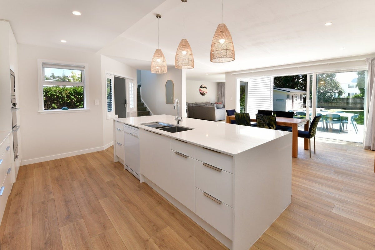 20 Glamis Avenue, Manly, Whangaparaoa - Carousel 2