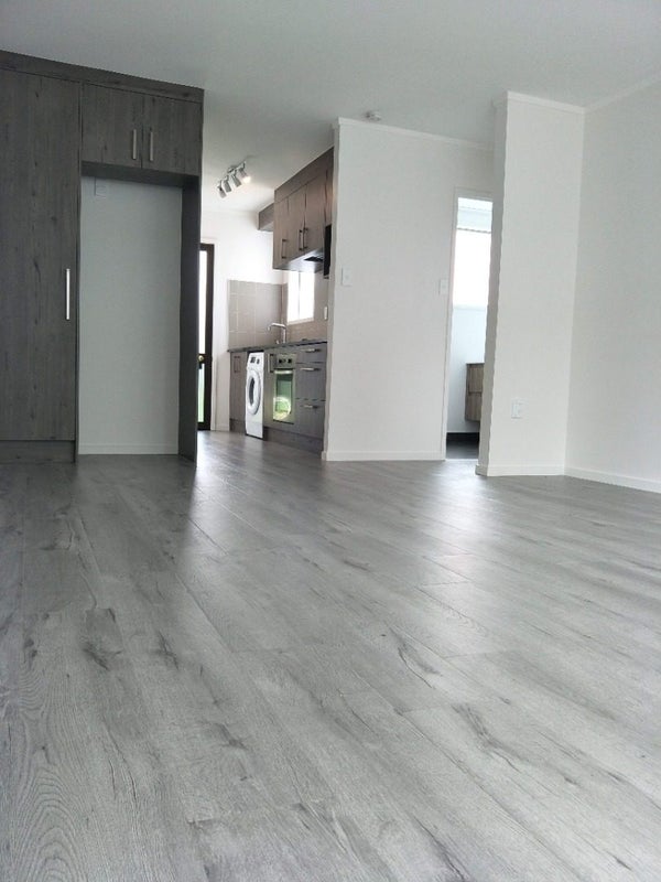 4/2 Grove Road, Sandringham, Auckland - Carousel 2