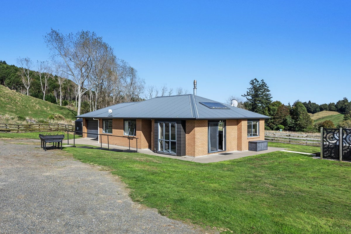 1379 Manawahe Road, Manawahe, Whakatane - Carousel 1