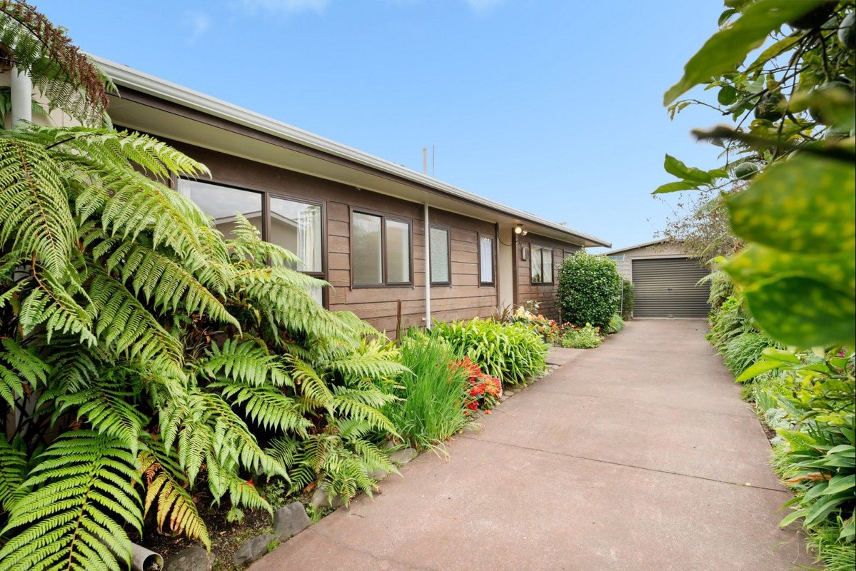 18B Awatapu Drive, Whakatane, Whakatane - Carousel 1