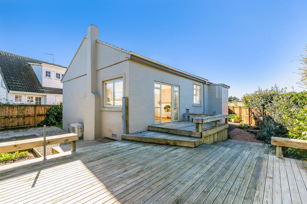 2/0 Youngs Road, Papakura, Auckland - Carousel 1
