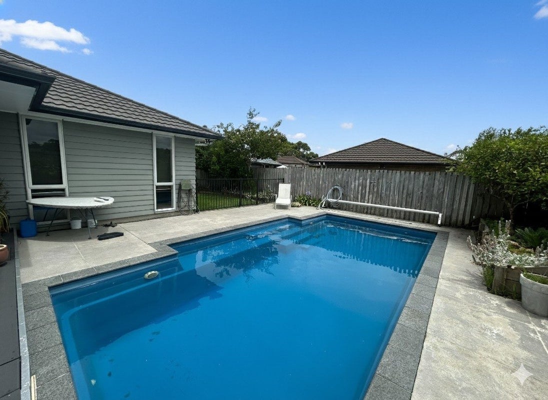 20 Huntington Park Drive, Greenhithe, Auckland - Carousel 2