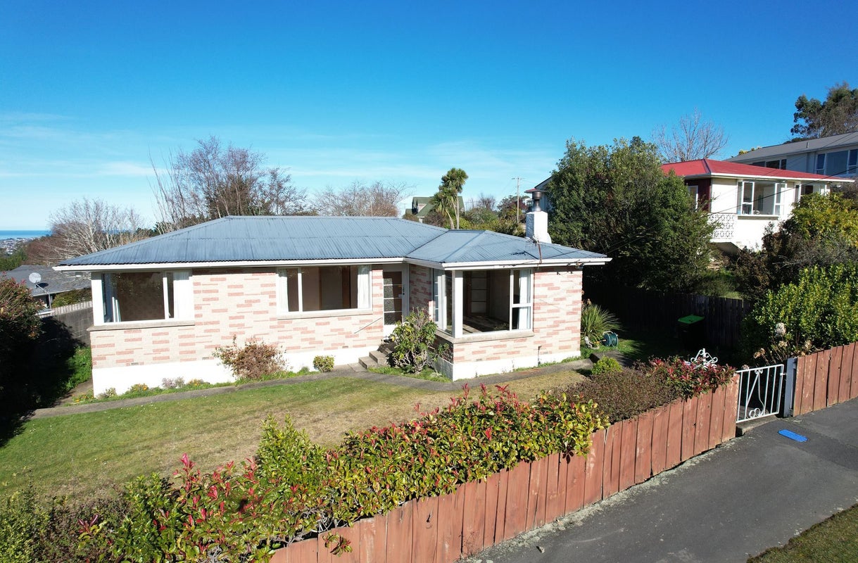 62 Gilkison Street, Halfway Bush, Dunedin - Carousel 1