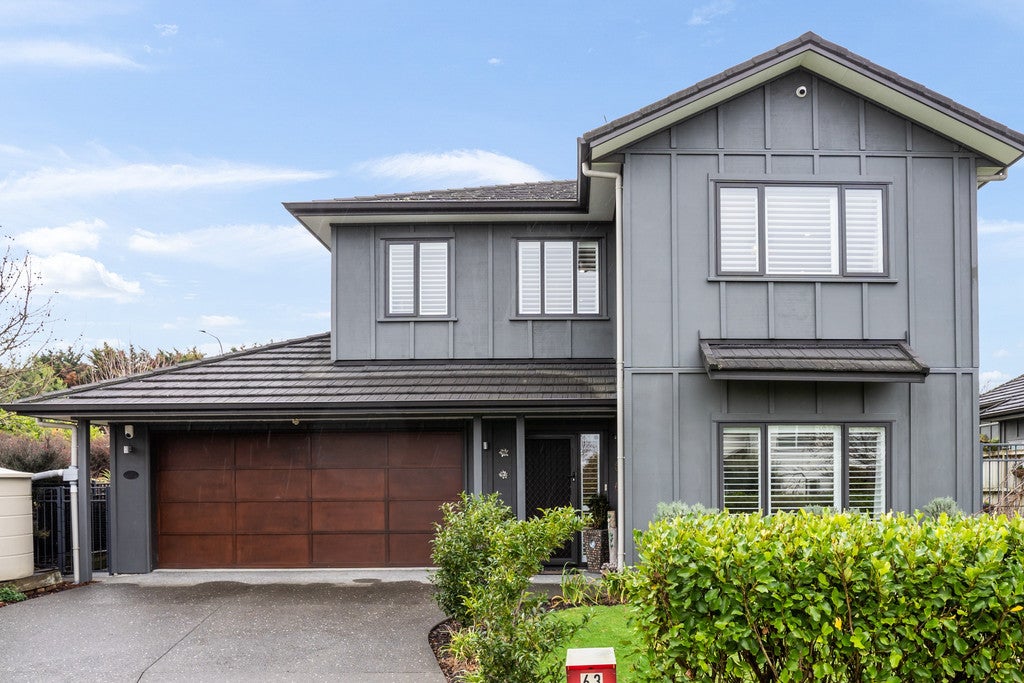 63 Pickaberry Avenue, Karaka, Papakura - Carousel 1