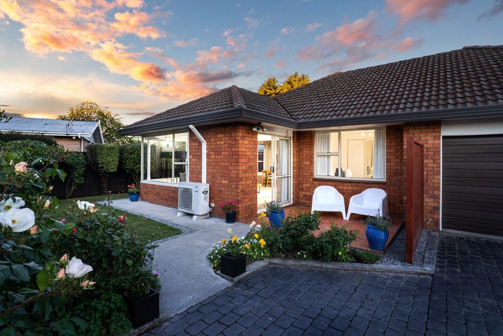 2/3 Cottesmore Close, Burnside, Christchurch - Carousel 31