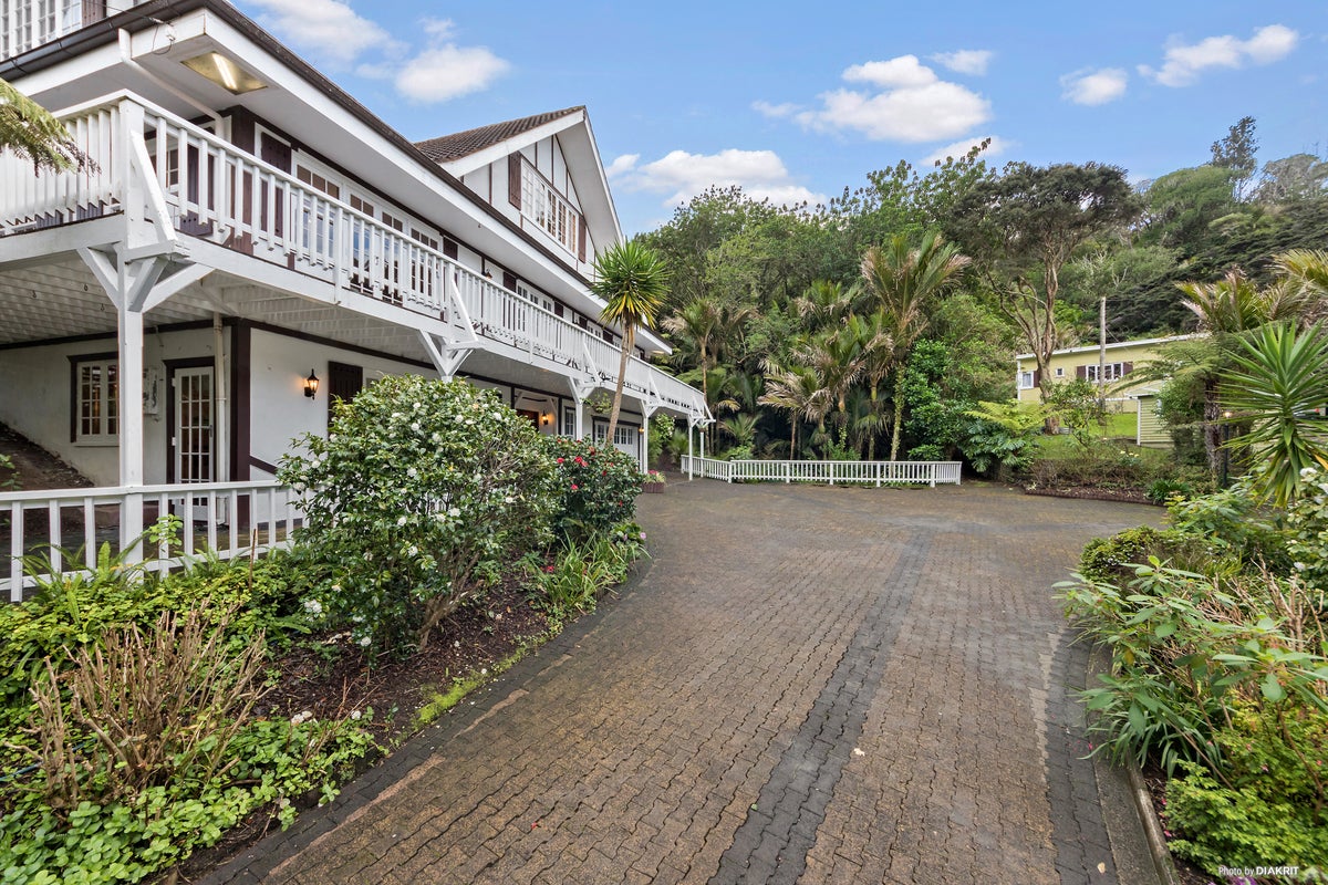 40 Warner Park Avenue, Laingholm, Auckland - Carousel 2