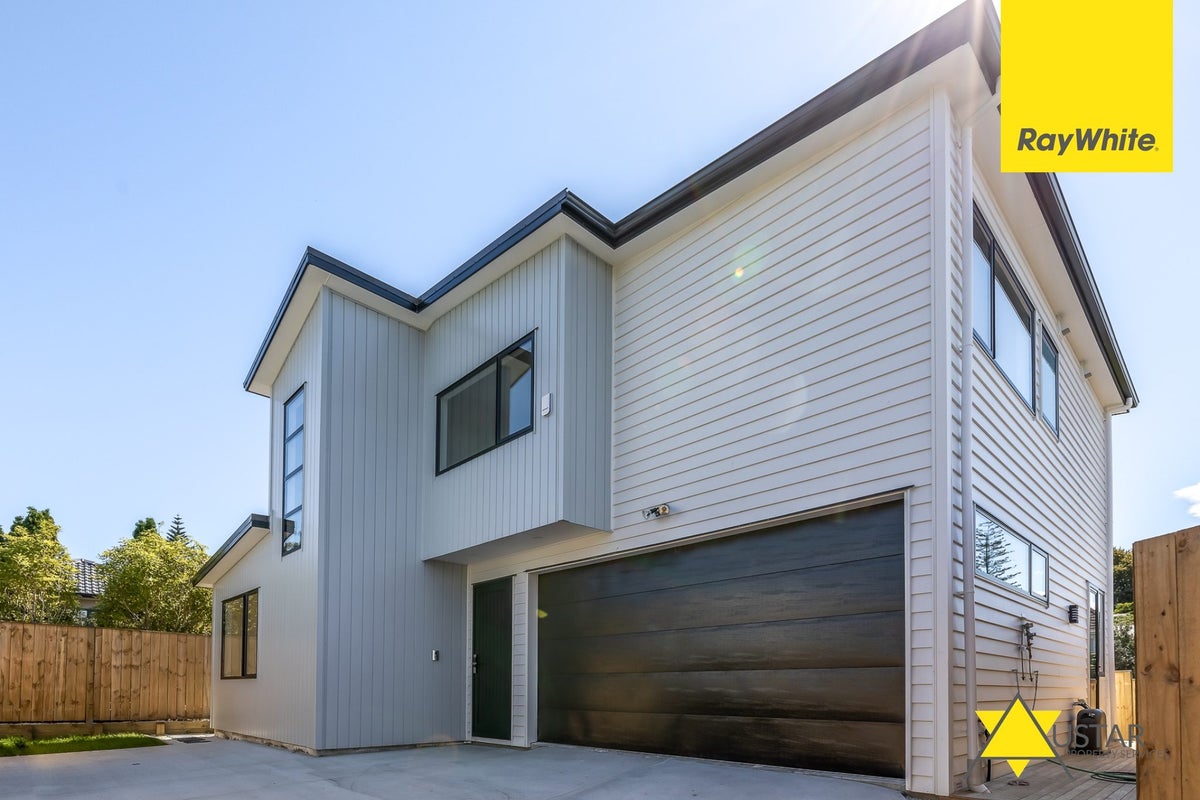 37B Stottholm Road, Titirangi, Auckland - Carousel 1