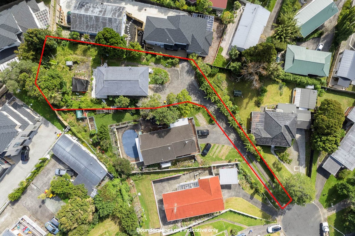 22 Hamilton Place, Glenfield, Auckland - Carousel 1