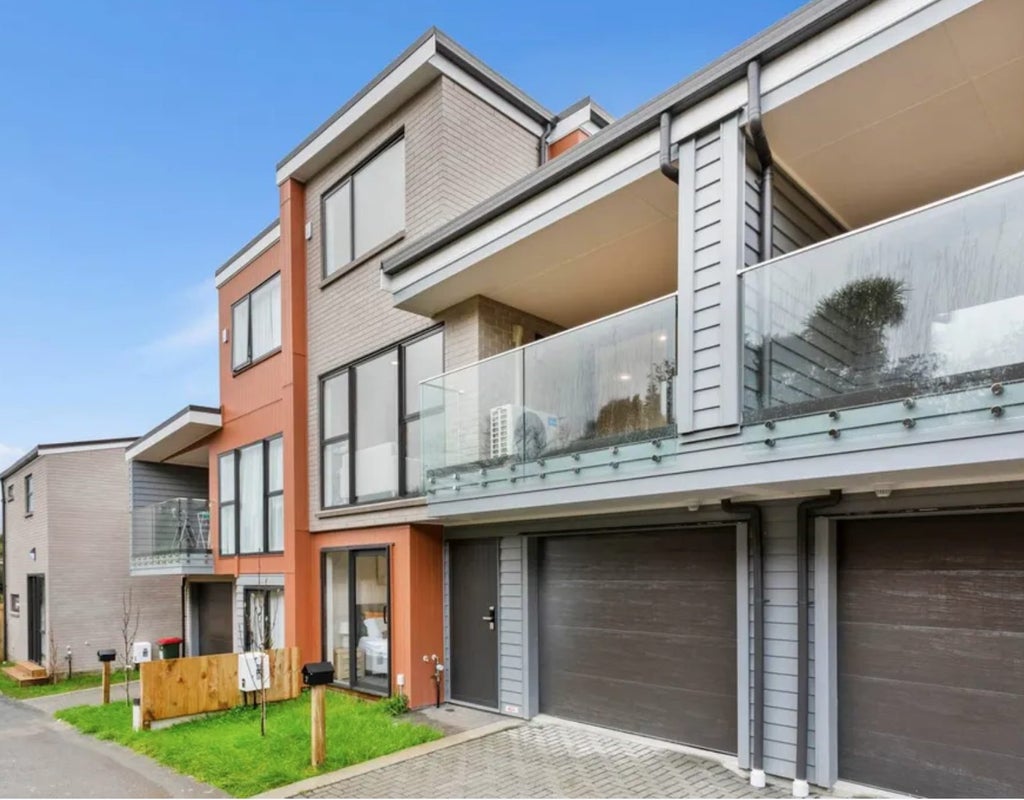 7 Te Rorea Lane, Mount Roskill, Auckland - Carousel 1