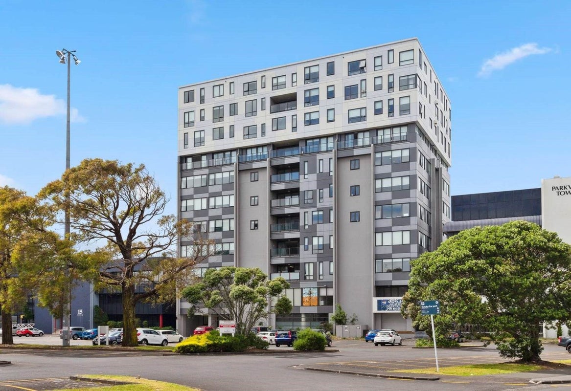 802/17 Putney Way, Manukau, Auckland - Carousel 1