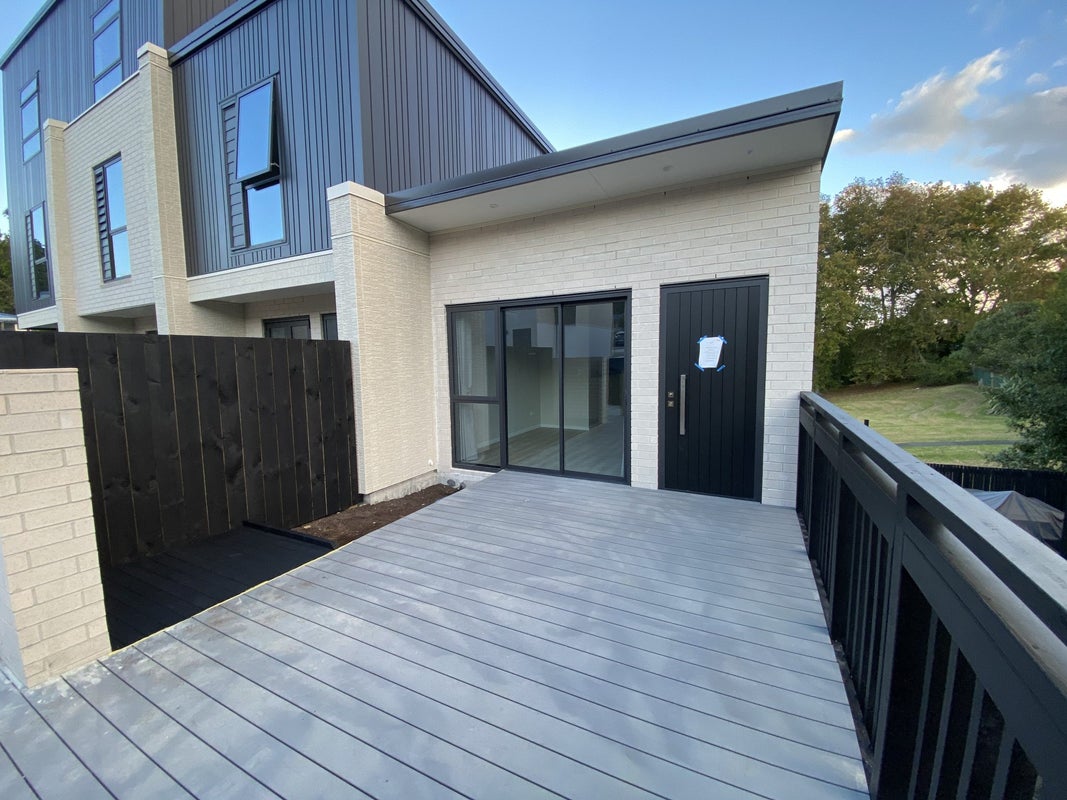 41F Camelot Place, Glenfield, Auckland - Carousel 1