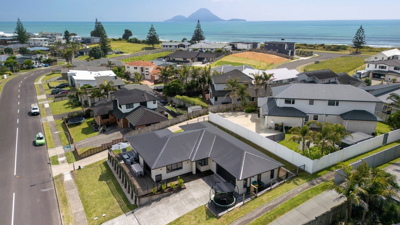 26 Ocean View Road, Coastlands, Whakatane - Carousel 1