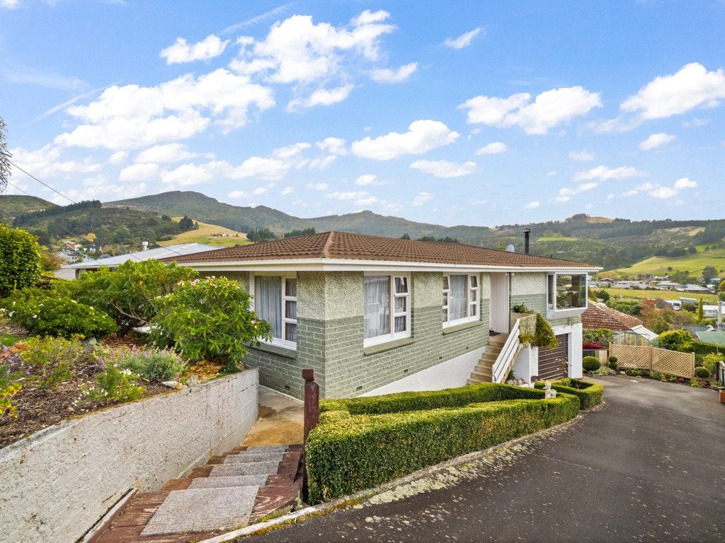 12 Delphic Street, Sawyers Bay, Port Chalmers - Carousel 1