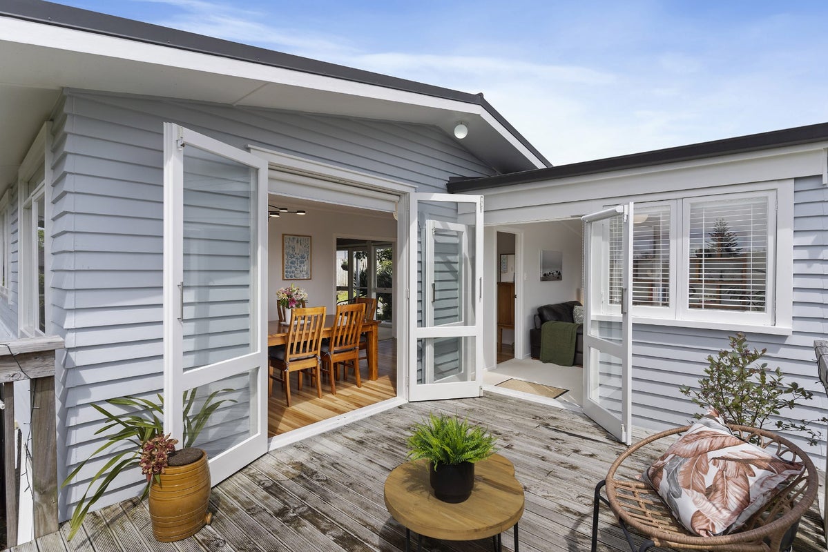 57A Lancaster Road, Beach Haven, Auckland - Carousel 2