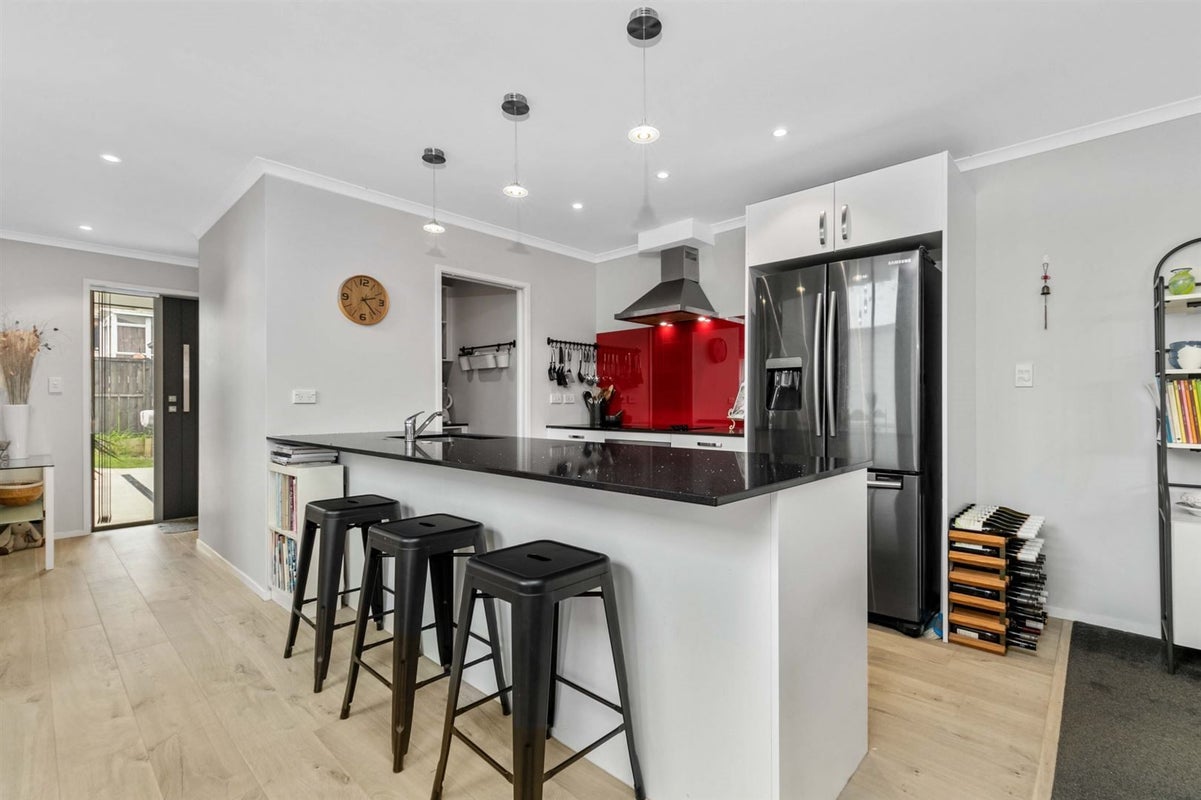 1/29 West Coast Road, Glen Eden, Auckland - Carousel 2