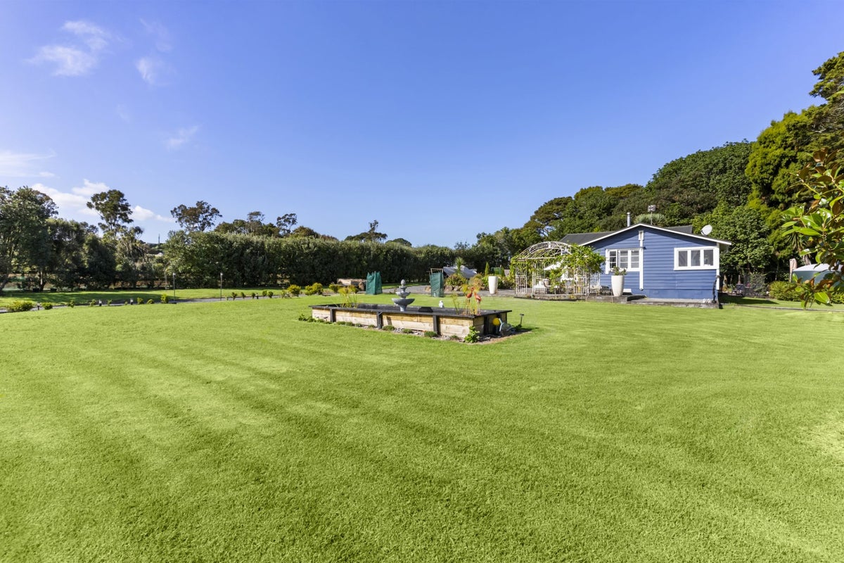 23 Kidd Road, Waiuku, Waiuku - Carousel 2