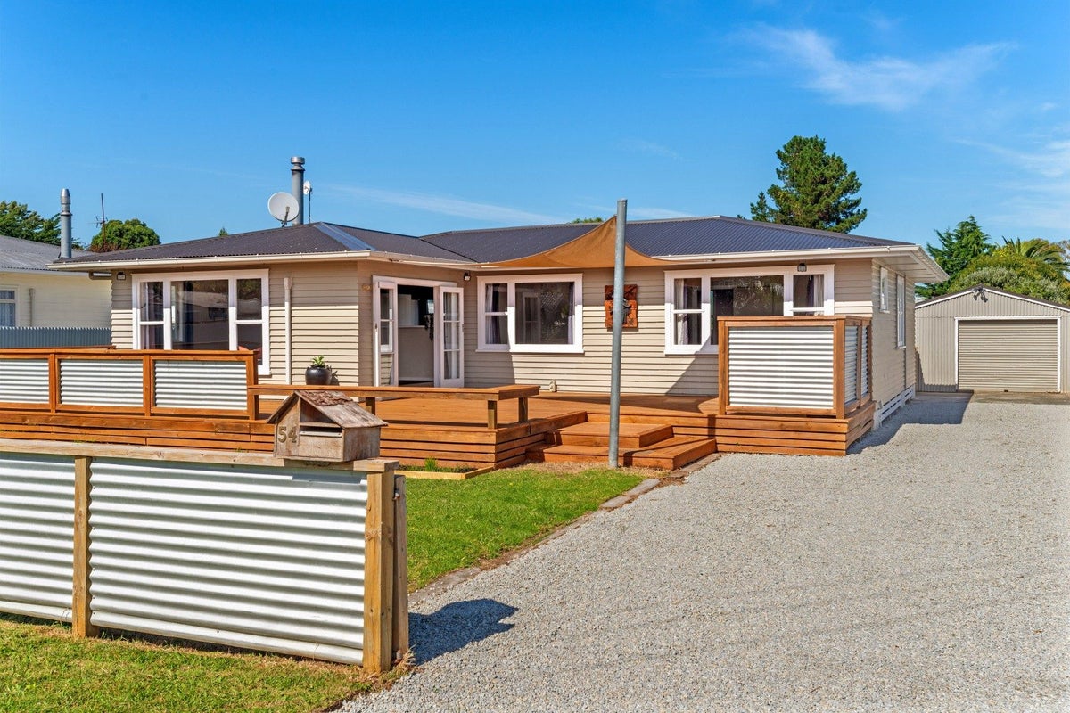 54 Oak Street, Mangapapa, Gisborne - Carousel 19