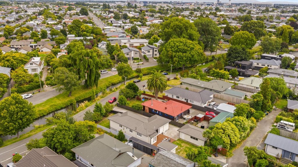 6 Riverlaw Terrace, Saint Martins, Christchurch - Carousel 33