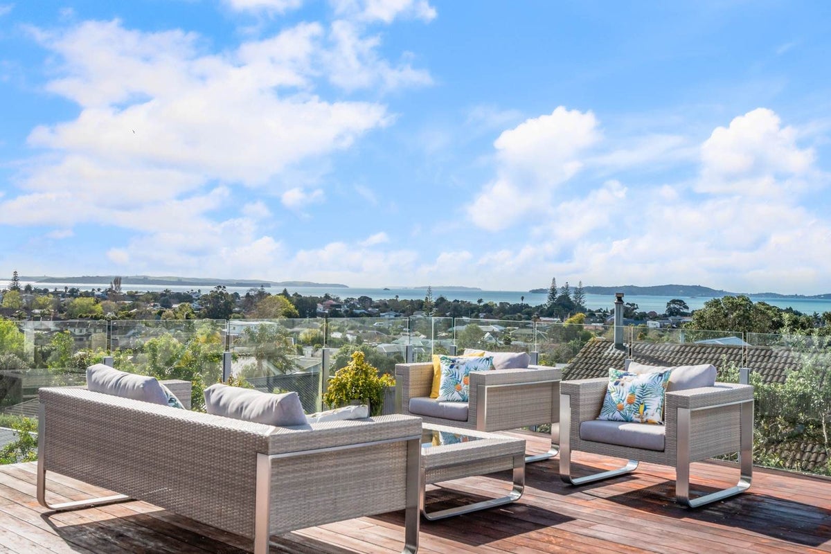 9 The Way, Beachlands, Auckland - Carousel 2