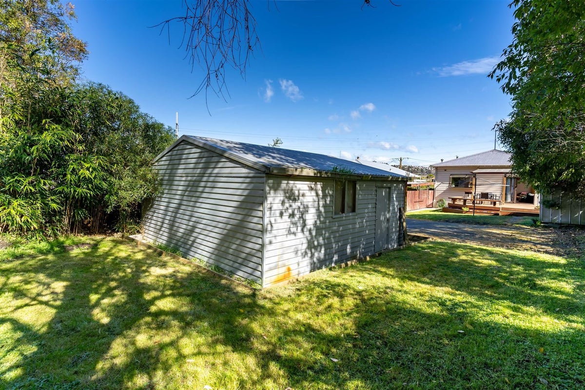 129 Glen Road, The Glen, Dunedin - Carousel 21