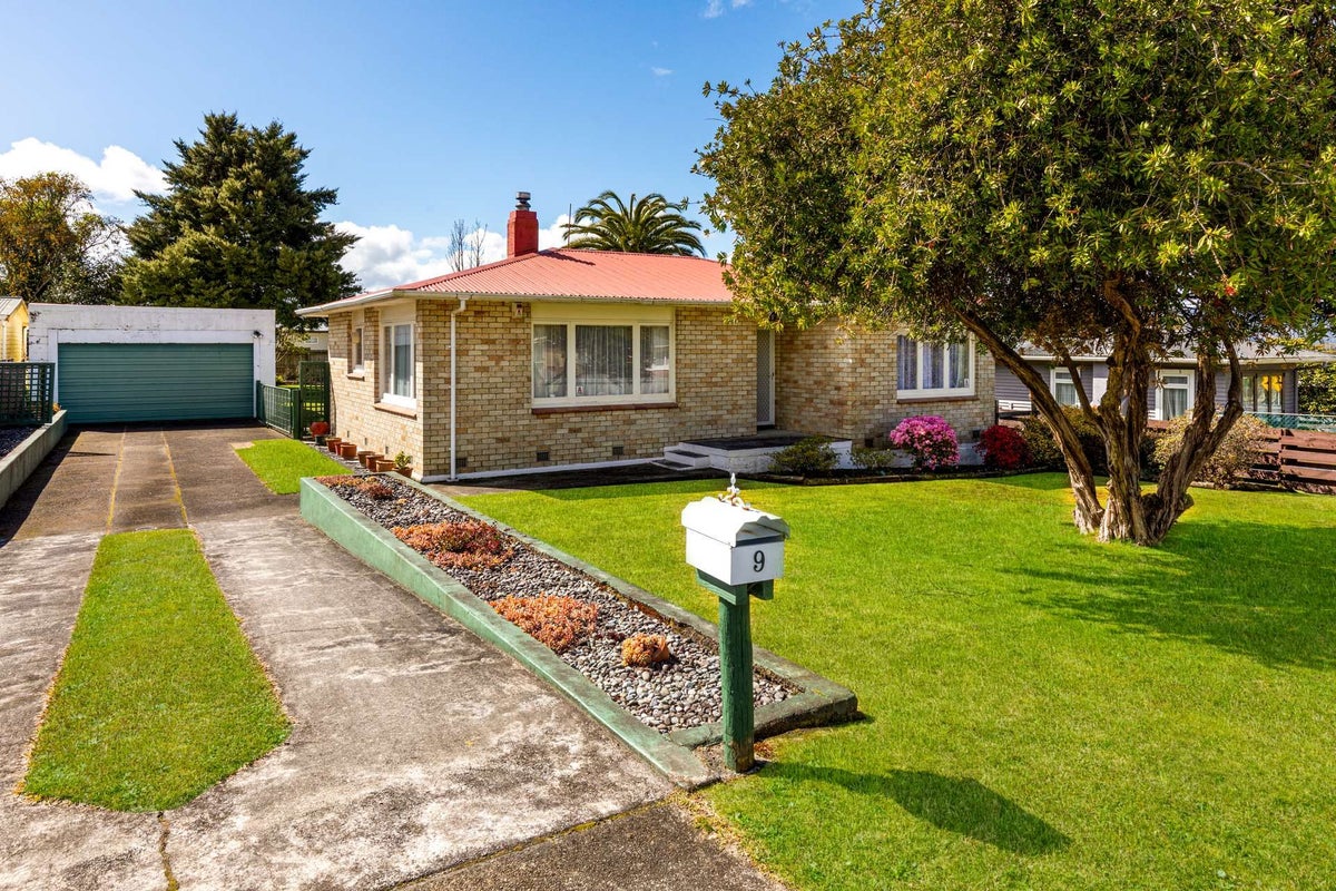 9 Upland Road, Western Heights, Rotorua - Carousel 1