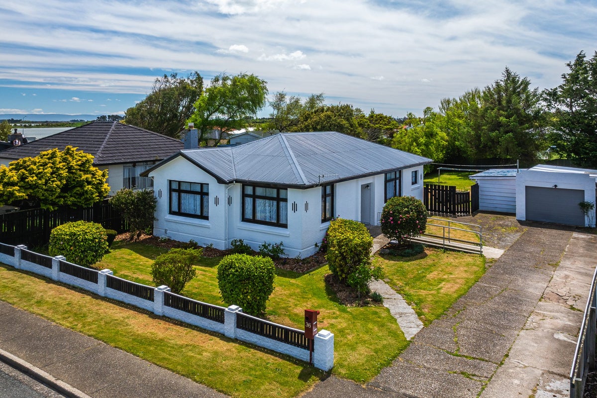36 Elizabeth Street, Appleby, Invercargill, Southland - Carousel 44
