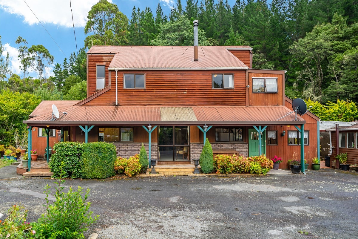75 Gorrie Road, Mangaroa, Upper Hutt - Carousel 1