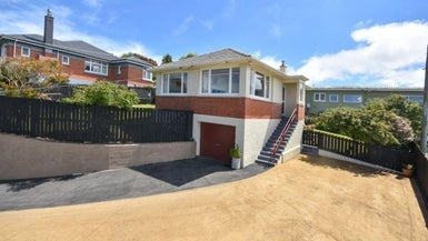 32 Aberdeen Road, Saint Clair, Dunedin - Carousel 1