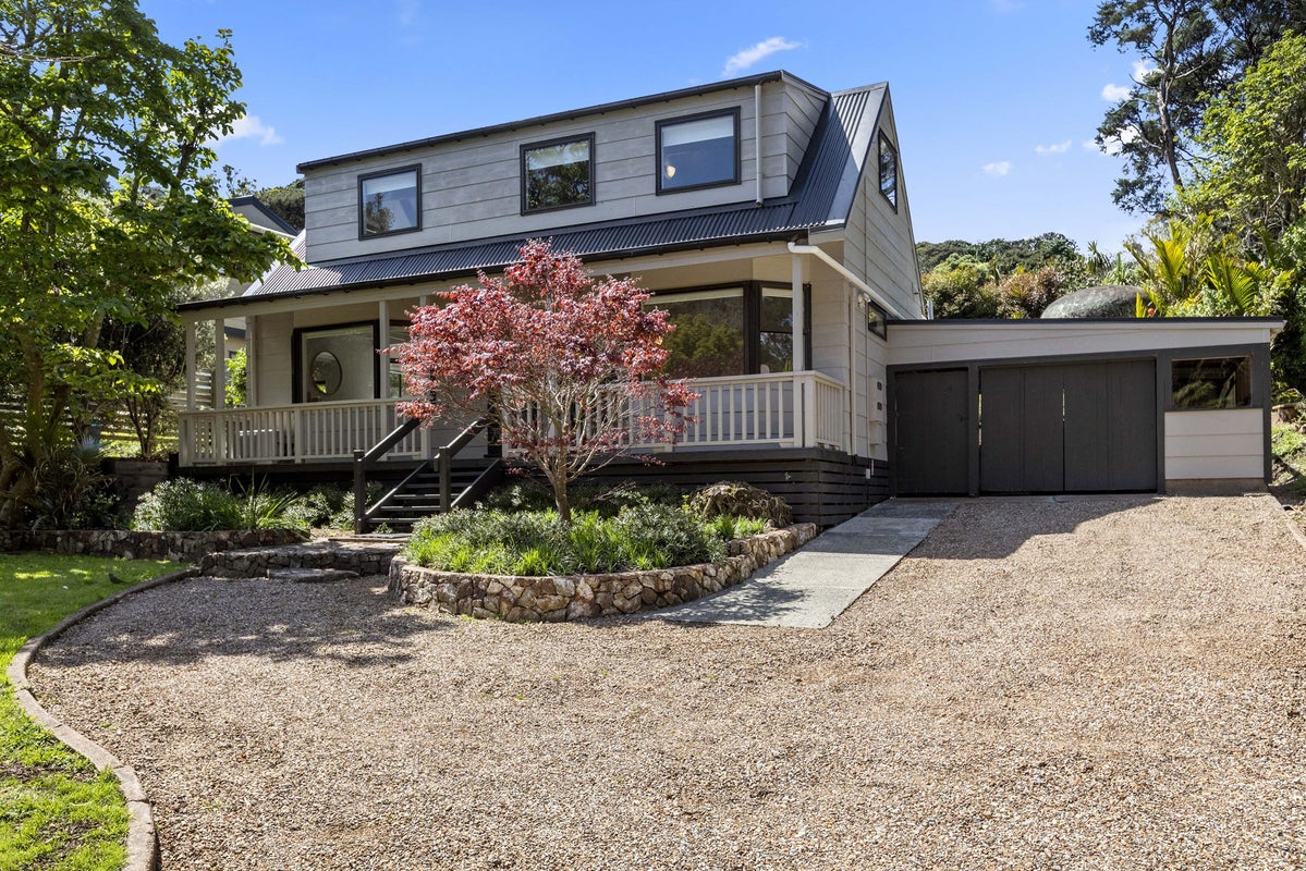 46 Te Toki Road, Ostend, Waiheke Island - Carousel 2