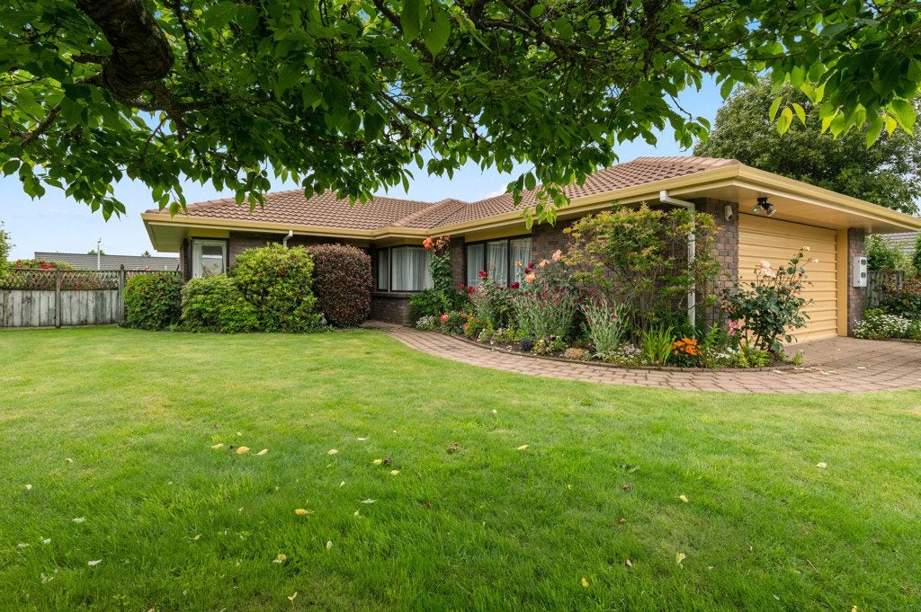 17 Barraud Place, Pukehangi, Rotorua - Carousel 1