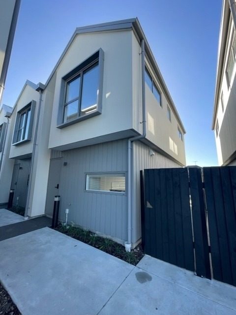 12/129 Tancred Street, Linwood, Christchurch - Carousel 1