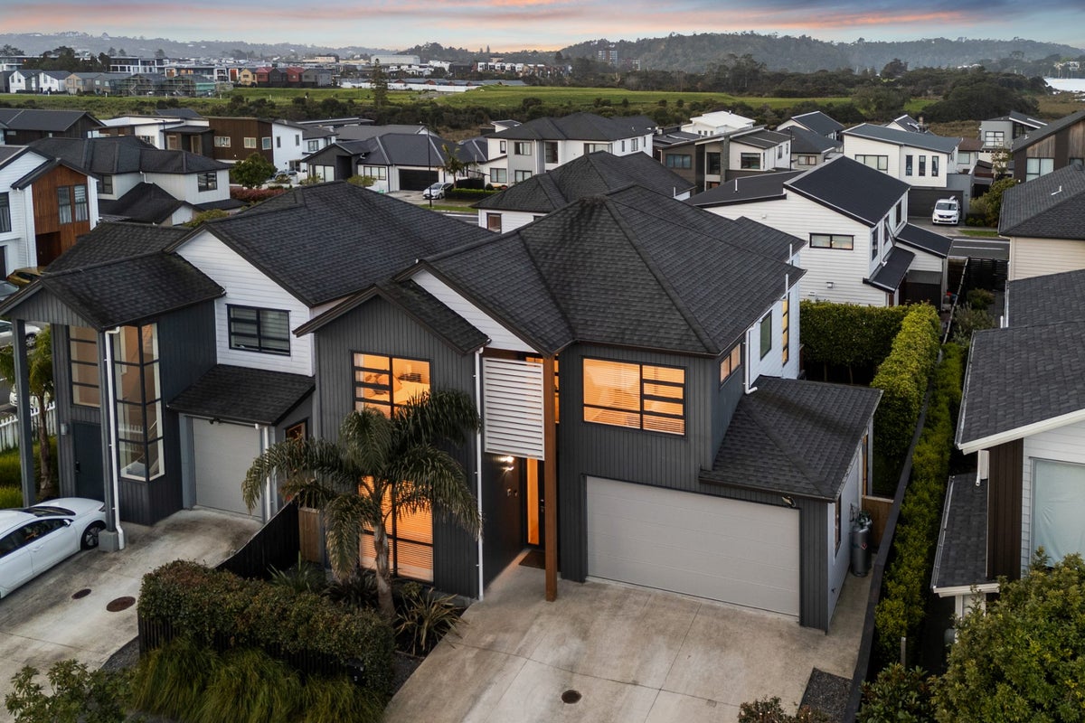 4 Kota Lane, Hobsonville, Auckland - Carousel 2