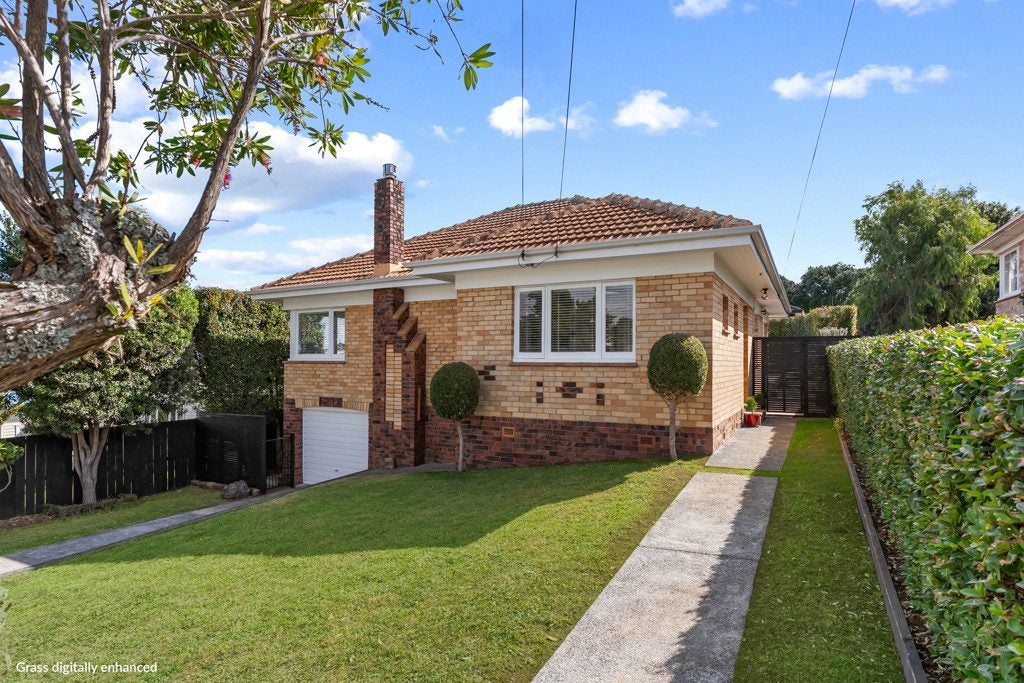 8 Viewland Avenue, Onehunga, Auckland - Carousel 1