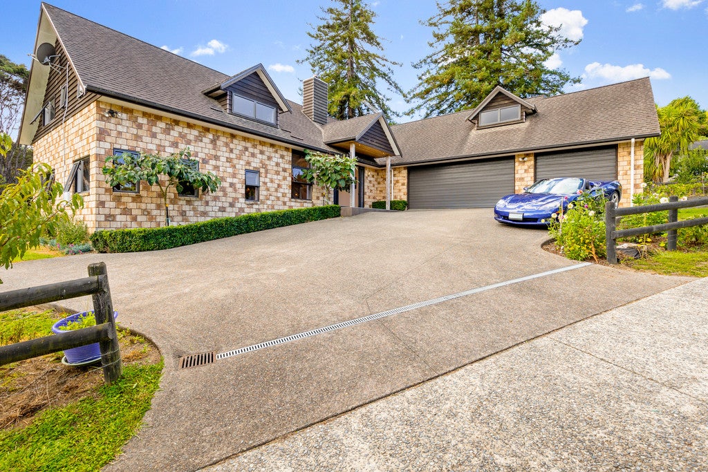 36 Landing Road, Titirangi, Auckland - Carousel 2