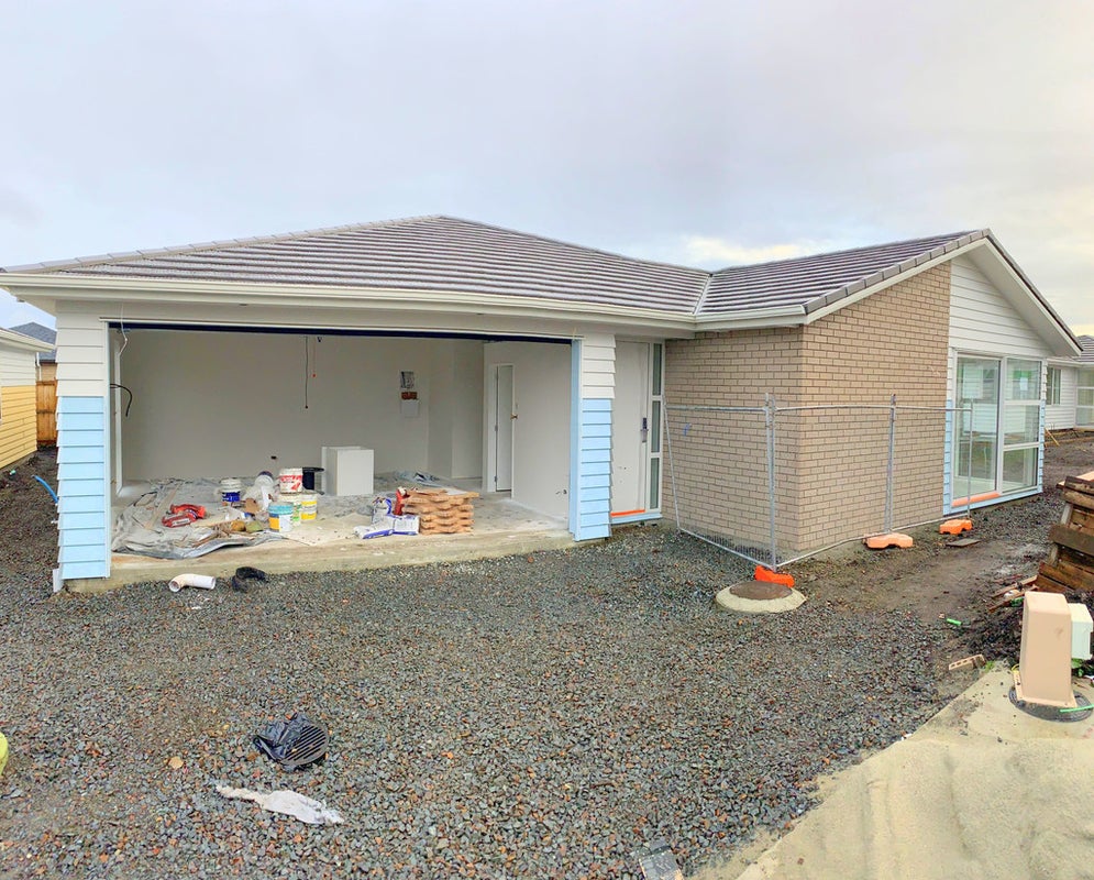 14 Toropapa Close, Takanini, Auckland - Carousel 1