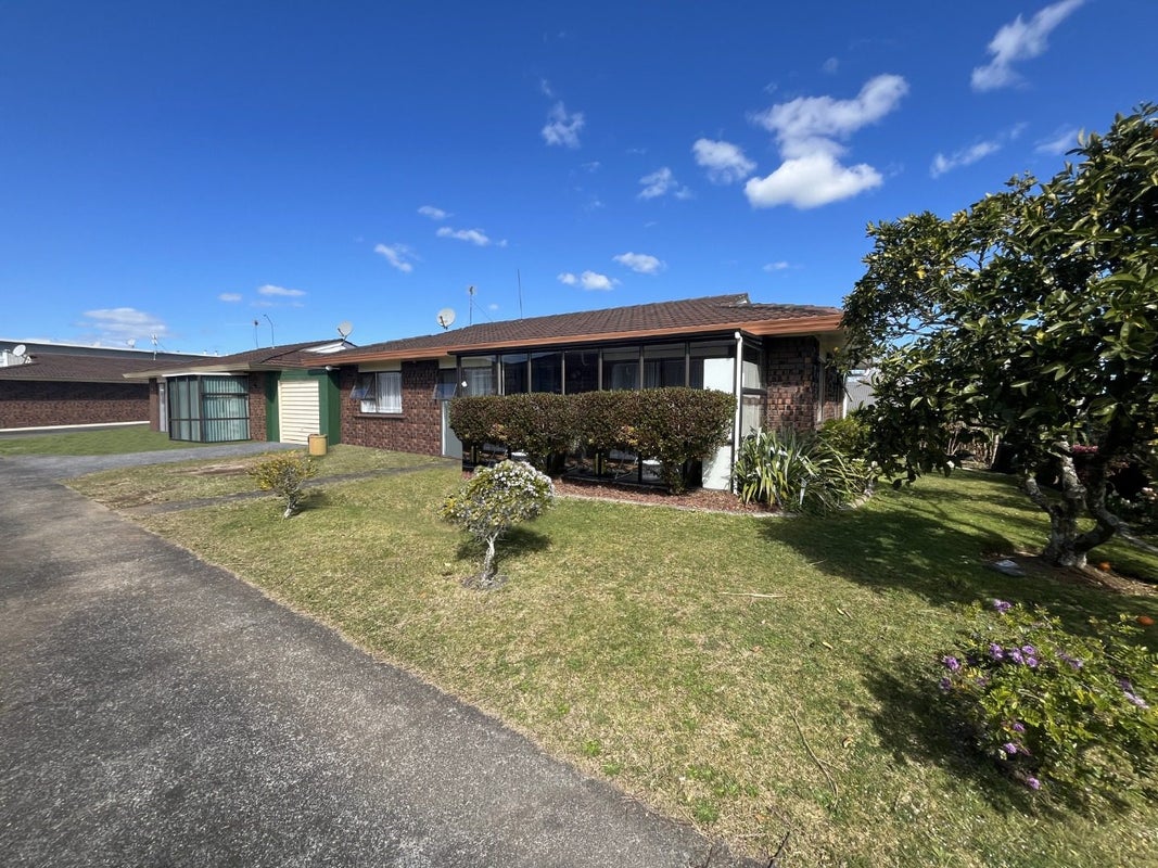 1/12 Duke Street, Papakura, Auckland - Carousel 15