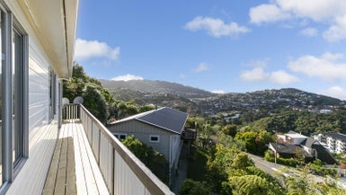 46 Winston Street, Crofton Downs, Wellington - Carousel 1
